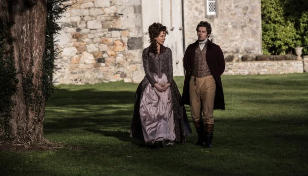 Uma das primeiras obras de Jane Austen virou filme — e é a escolha perfeita para seu final de semana
