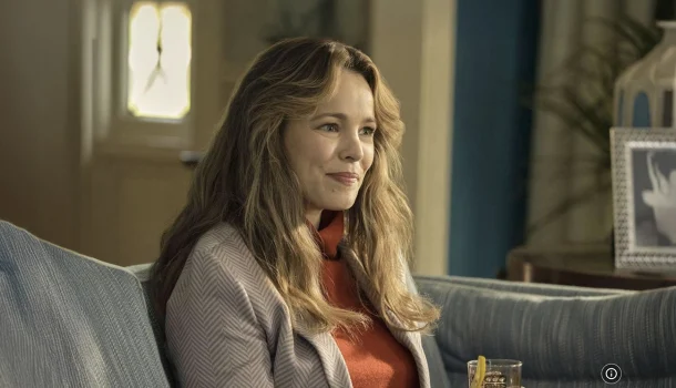 Rachel McAdams, Kathy Bates e Benny Safdie em crônica adorável sobre amadurecimento e amor próprio, no Prime Video