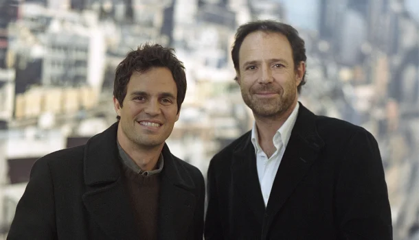 Comédia romântica com Reese Witherspoon e Mark Ruffalo, na Netflix, vai deixar seu domingo mais leve e feliz