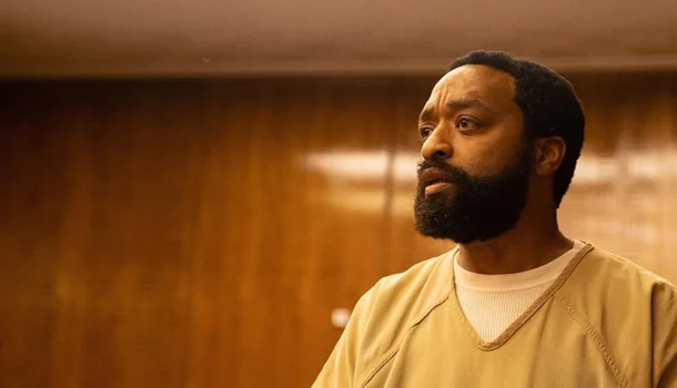 Do diploma à cela: gênio, traficante ou bode expiatório? A história real por trás do filme na Netflix que está deixando o mundo em choque