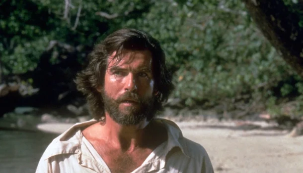 Pierce Brosnan estrela filme inspirado no livro que é considerado a maior aventura de todos os tempos — na Netflix