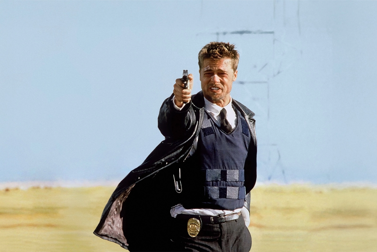 Obra-prima de David Fischer, com Brad Pitt e Morgan Freeman, vai deixar cada cena grudada para sempre na sua cabeça — na Max