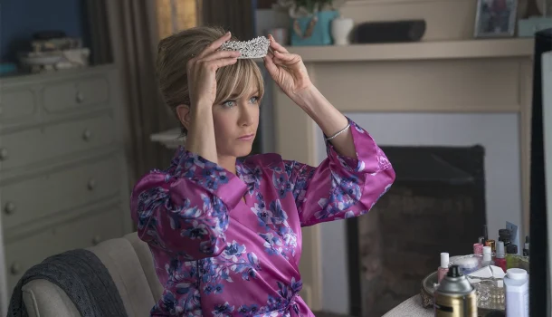 Comédia impagável baseada em best seller de Julie Murphy, com Jennifer Aniston, na Netflix