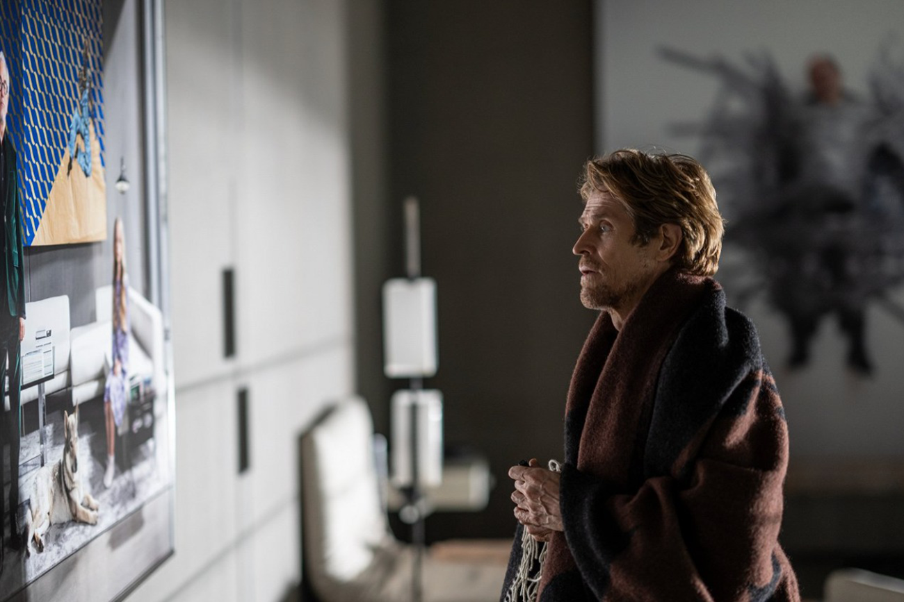 Chegou agora na Netflix e já é um fenômeno global: o novo filme com Willem Dafoe que está entre os mais vistos do mundo