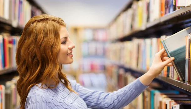 O livro brasileiro superestimado (e infantilizado) que virou crime dizer que é ruim