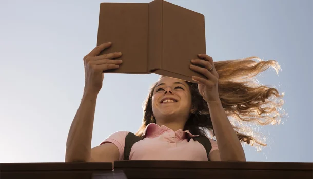 5 livros que vão te fazer rir, mesmo que a vida esteja um caos