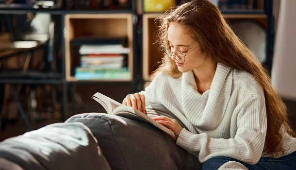 7 livros considerados perfeitos pelos leitores — e que vão morar em você muito além de 2025