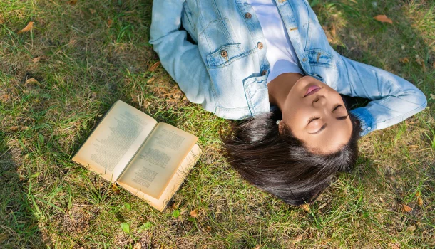 7 clássicos brasileiros que todo mundo diz que ama — mas nunca chegou nem à metade (e ninguém tem coragem de admitir)