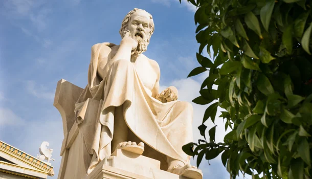 7 livros brasileiros contemporâneos que fariam Sócrates pedir silêncio