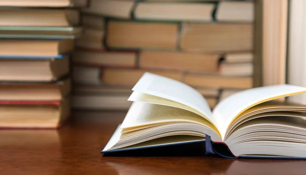 O livro que colocou Deus, o diabo e a culpa no mesmo tribunal — e fez do leitor o réu