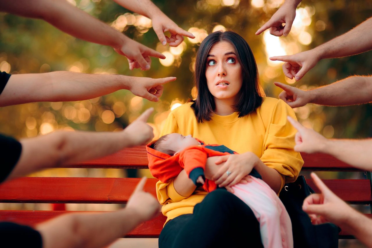 Mães que amam, babás que sangram — o livro que escancara a culpa contemporânea