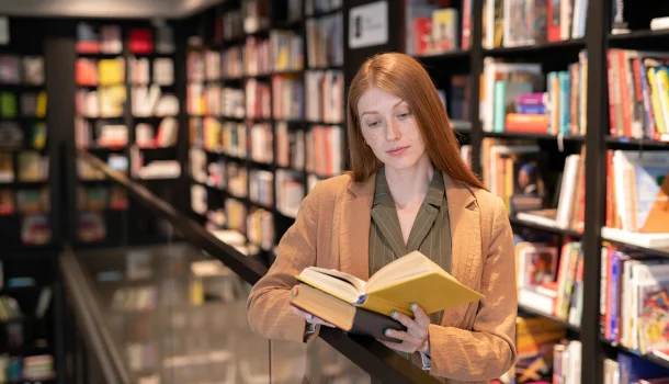 6 livros que viraram a chave na vida de milhões — e podem fazer o mesmo por você