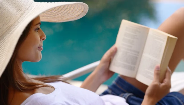 5 livros que são mais relaxantes que qualquer remédio — e funcionam mesmo