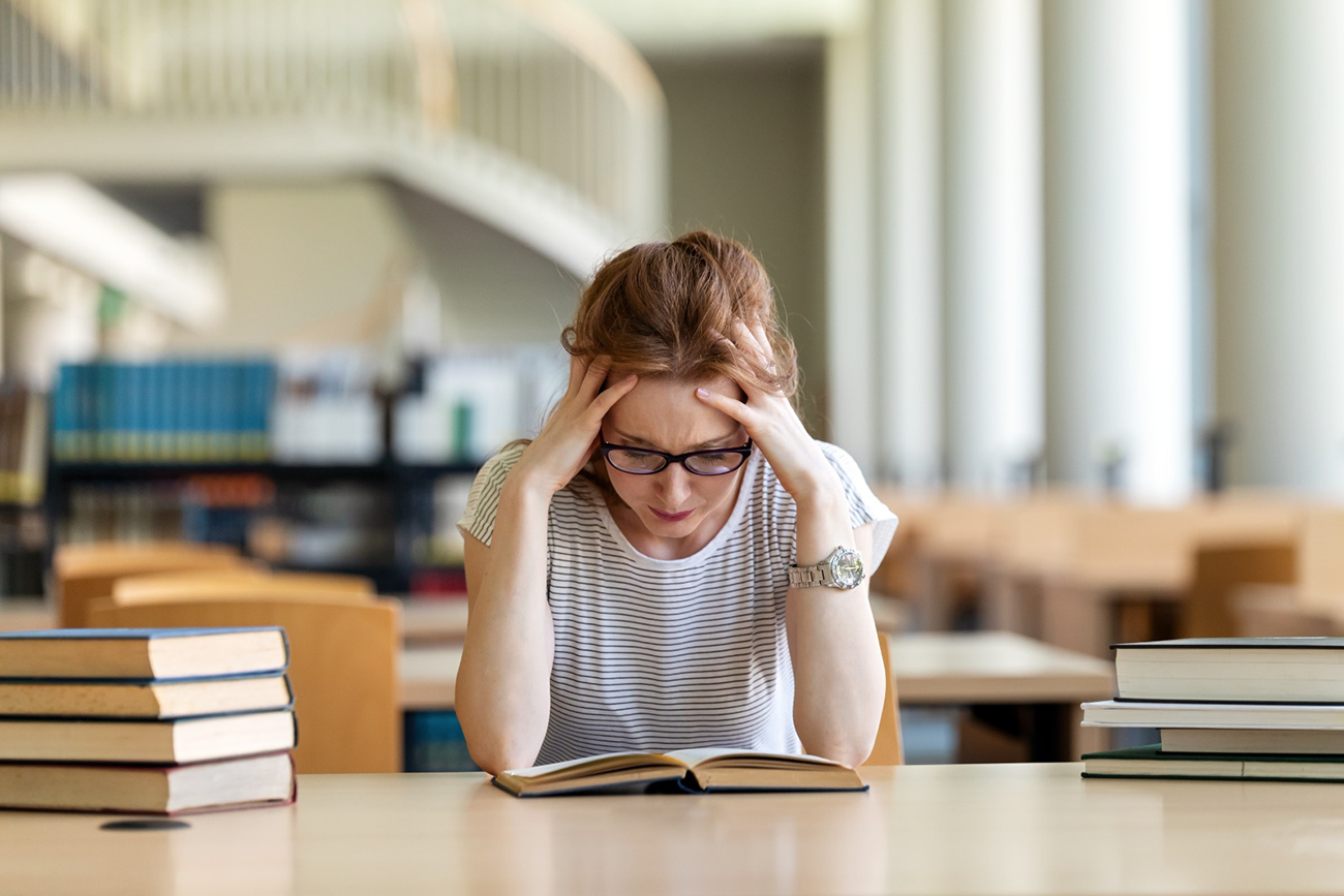 7 livros que literalmente mudam a estrutura do seu cérebro — e a ciência prova!