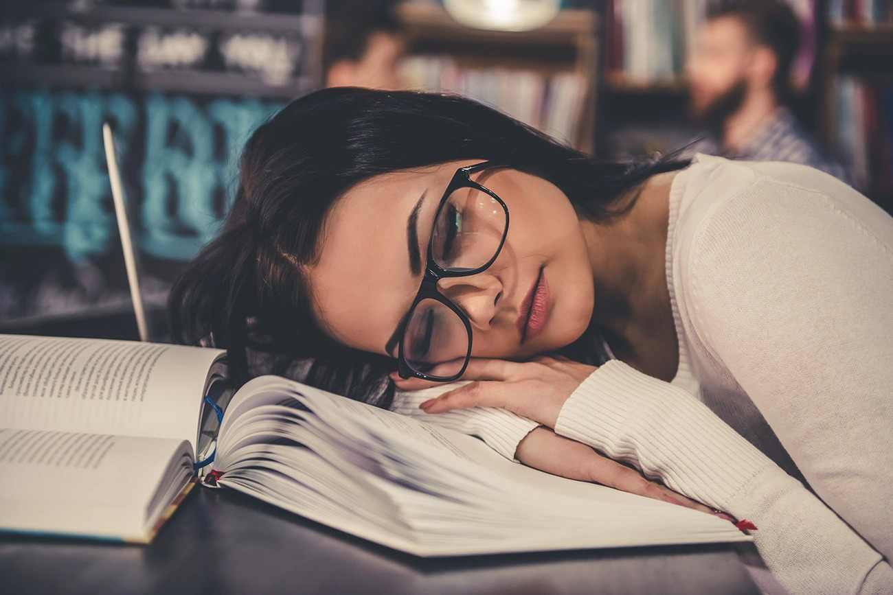 5 livros clássicos que dão sono, mas ninguém tem coragem de falar