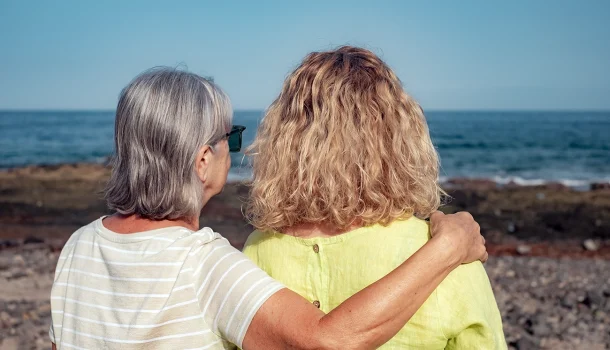 20 poemas para quando tudo cair — e tua mãe ainda estiver lá