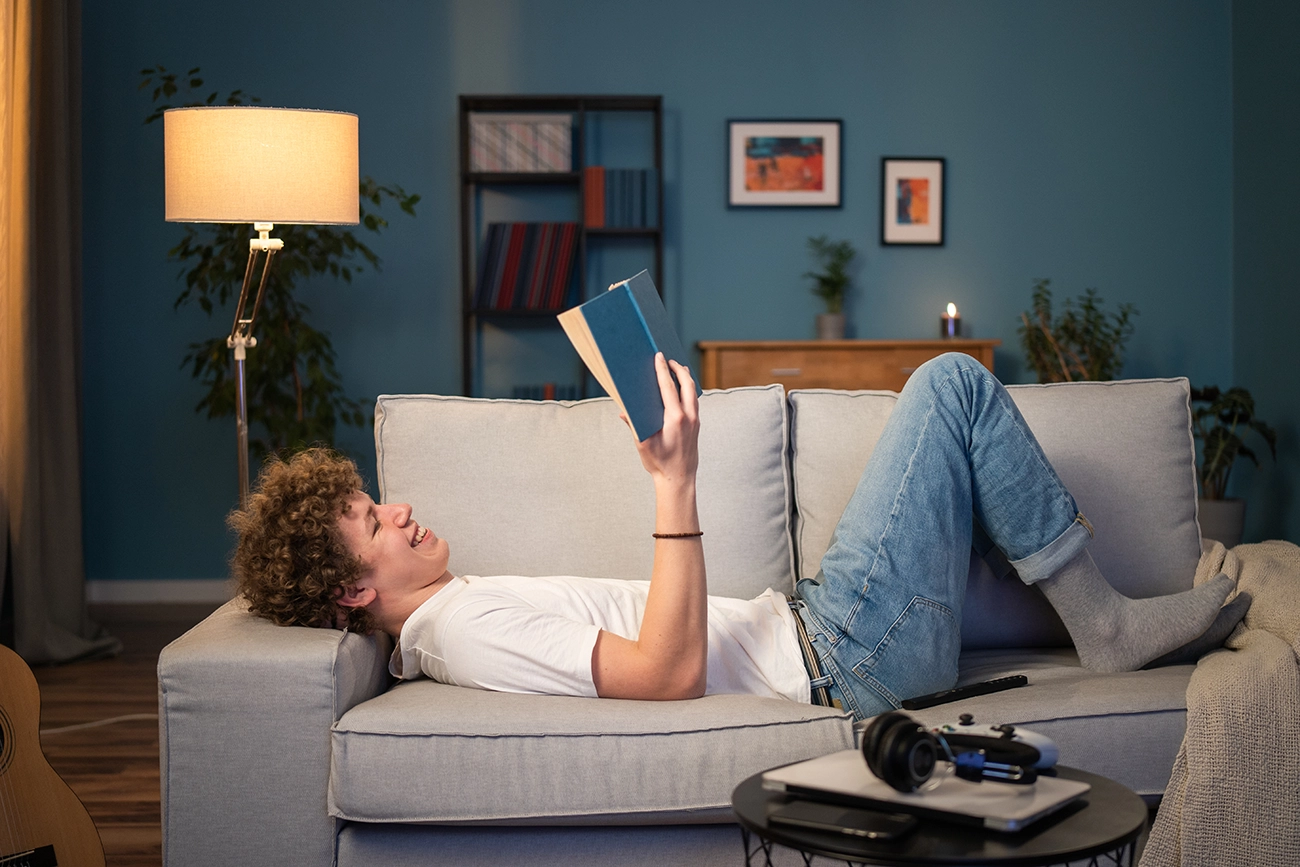5 livros bem-humorados para não enlouquecer antes do fim de 2025