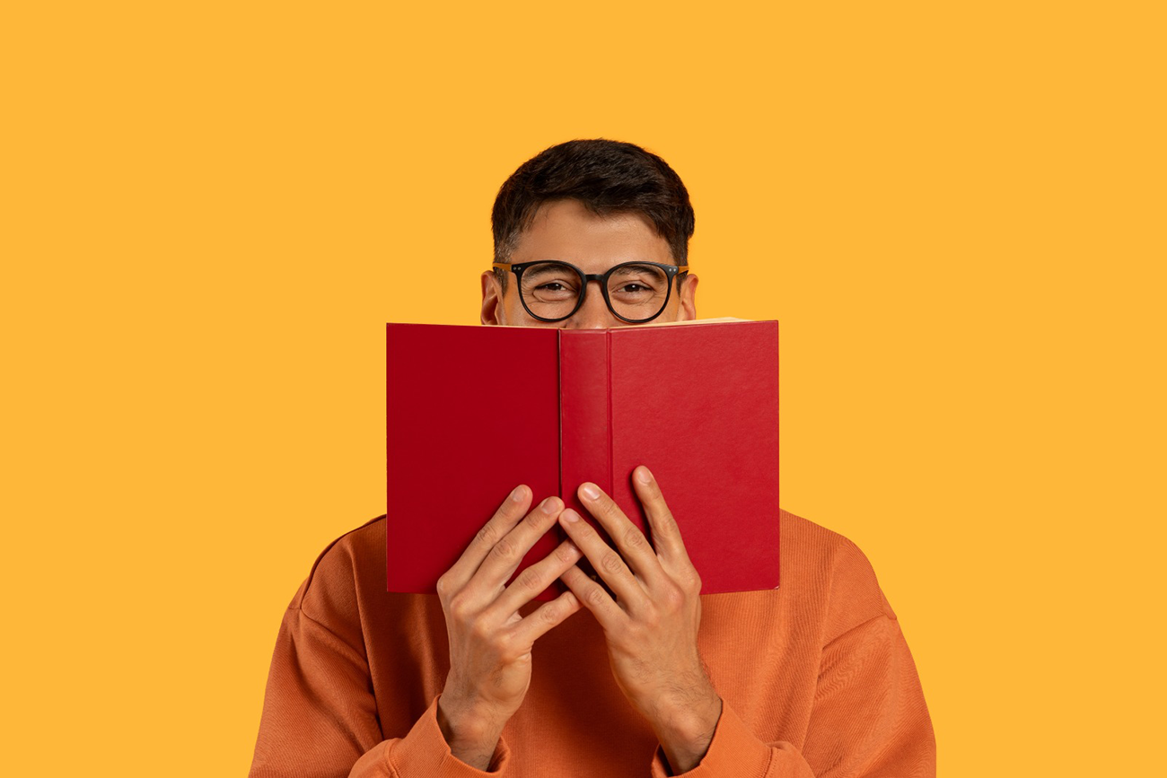 4 livros tão engraçados que você vai rir em público (e passar vergonha)