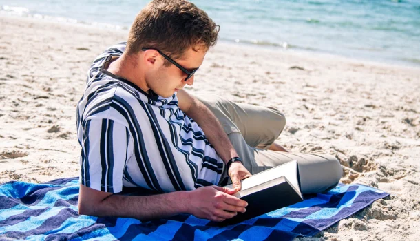 7 livros tão bons que as pessoas compram duas vezes só para presentear alguém