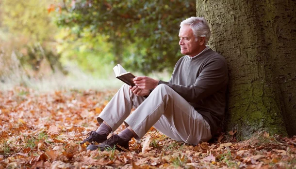 5 livros que você vai querer ler duas vezes na vida — não por dificuldade, mas por impacto