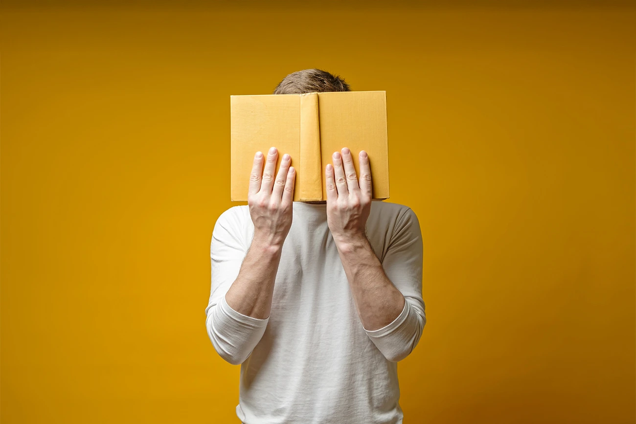 6 livros da biblioteca básica do homem que quer parecer profundo