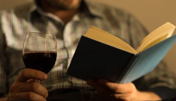 5 livros para fingir que leu só pra parecer cult na mesa do bar