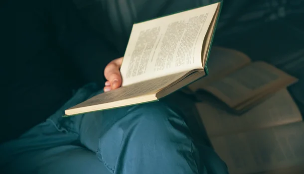 5 livros que venderam mais em 2025 do que na época do lançamento original