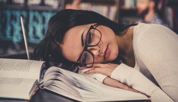 5 livros que são ótimos… como desculpa pra cochilar