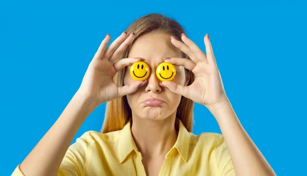 O que significa responder só com emoji (e o que cada um revela, segundo a psicologia)