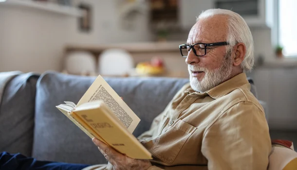 7 leituras para maturidade (50+) com densidade emocional e literária real