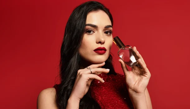 Aprovados por eles: 8 perfumes femininos que deveriam vir com aviso de perigo