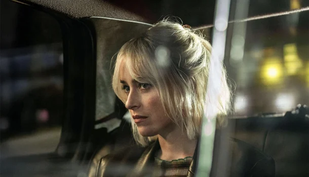 Drama intimista com Dakota Johnson e Sean Penn é pequena joia rara na HBO Max