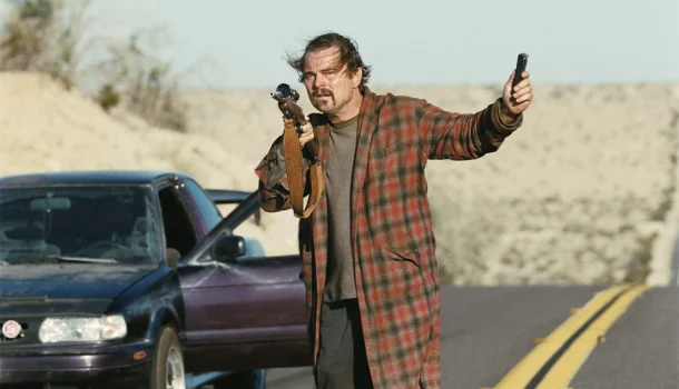 Com Sean Penn já cotado ao Oscar e atuação genial de Leonardo DiCaprio, melhor filme de 2025 estreou nos cinemas
