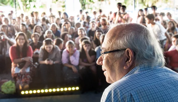 O luto, veríssimo, do forasteiro