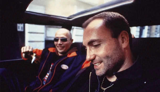 Filme que virou fenômeno nos anos 90 e revelou Mads Mikkelsen ao mundo está no Mubi