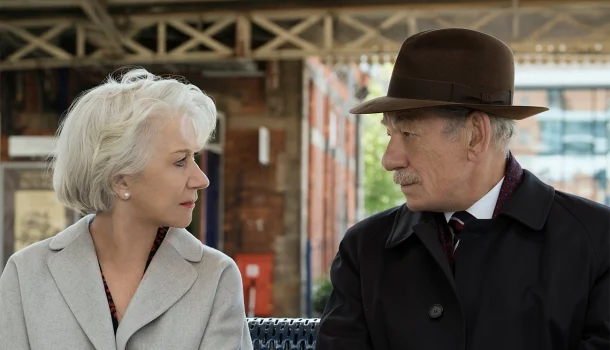 Suspense com Ian McKellen desembarca na Netflix e desafia o espectador a acompanhar suas viradas Suspense com Ian McKellen desembarca na Netflix e desafia o espectador a acompanhar suas viradas