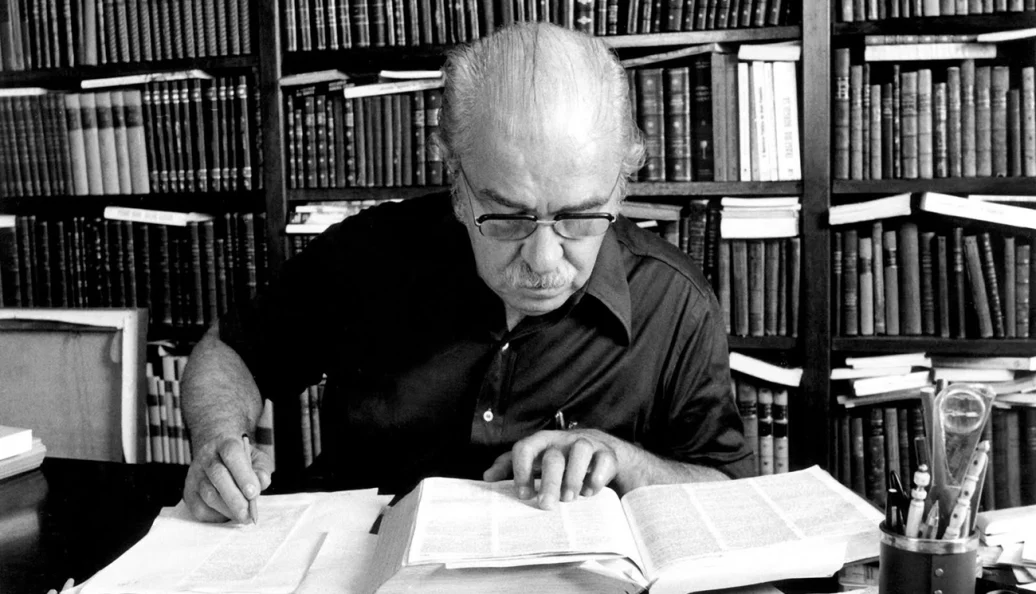 Aurélio Buarque de Holanda