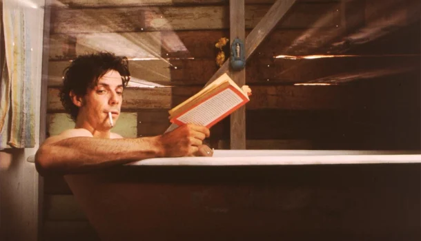 Comédia romântica mais bizarra e esquisitamente doce que você vai ver e nunca vai esquecer, no Prime Video Comédia romântica mais bizarra e esquisitamente doce que você vai ver e nunca vai esquecer, no Prime Video