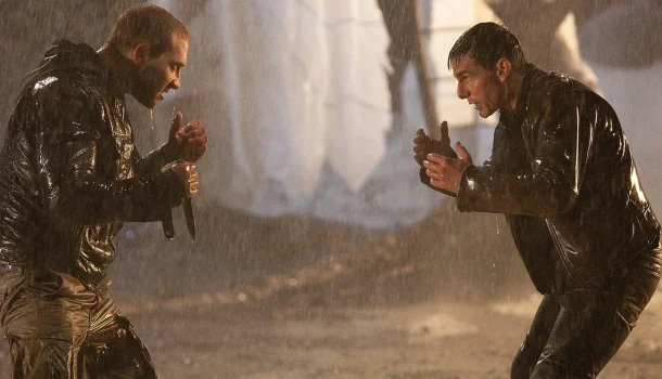 O suspense de ação mais intenso com Tom Cruise está de volta à Netflix — 130 minutos sem desviar o olhar