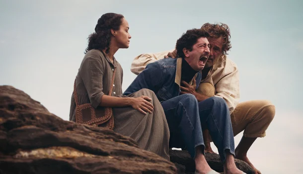 Baseado no livro mais famoso de Valter Hugo Mãe, um dos filmes mais aguardados do ano chegou à Netflix Baseado no livro mais famoso de Valter Hugo Mãe, um dos filmes mais aguardados do ano chegou à Netflix