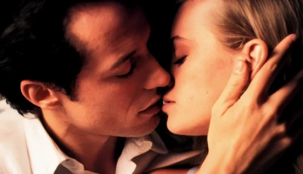 O filme italiano na Netflix que captura a sensação de estar perdido aos 30 como nenhum outro