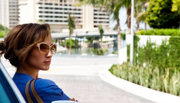 Suspense policial com Jason Statham e Jennifer Lopez no Prime Video não vai te deixar piscar até o último segundo