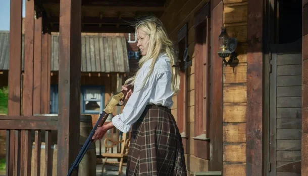 Gabriel Byrne e Thomas Jane se unem para entregar faroeste imperdível no Prime Video