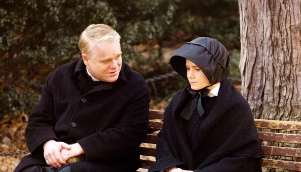 Filme com Meryl Streep e Philip Seymour Hoffman, em uma das maiores atuações do século, está na Netflix