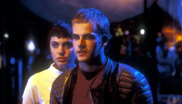 Hackers: thriller cibernético com Angelina Jolie entra na Netflix e confirma que alguns filmes só fazem sentido com o tempo Hackers: thriller cibernético com Angelina Jolie entra na Netflix e confirma que alguns filmes só fazem sentido com o tempo