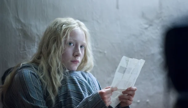 Hanna: thriller com Eric Bana, Cate Blanchett e Saoirse Ronan cruza espionagem, infância e controle estatal, na Netflix Hanna: thriller com Eric Bana, Cate Blanchett e Saoirse Ronan cruza espionagem, infância e controle estatal, na Netflix