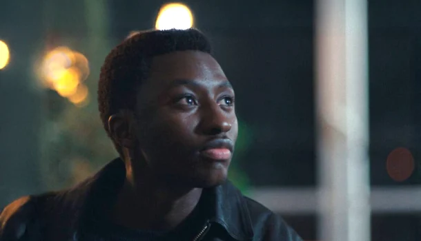 L’Avance: curta francês da MUBI usa o cinema para denunciar o consumo simbólico da arte negra