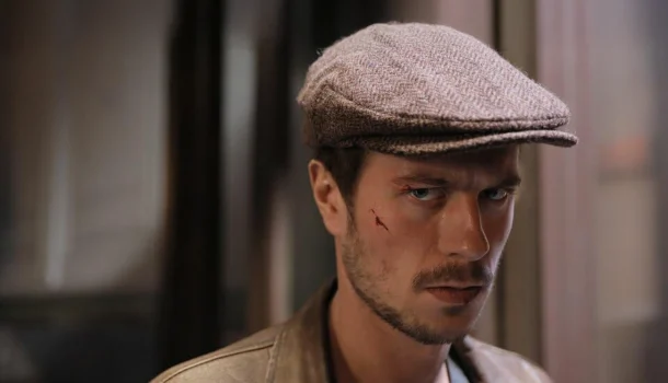 Esse filme da Netflix não pede sua atenção — ele toma