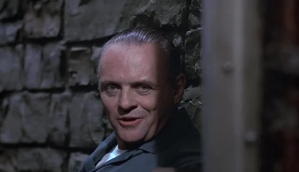Anthony Hopkins transformou 120 minutos em eternidade no thriller mais perturbador dos anos 90 — na Netflix Anthony Hopkins transformou 120 minutos em eternidade no thriller mais perturbador dos anos 90 — na Netflix