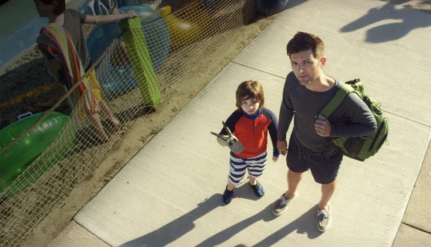 Para fãs de comédia e terror, “Pequeno Demônio” aposta na mistura de gêneros na Netflix